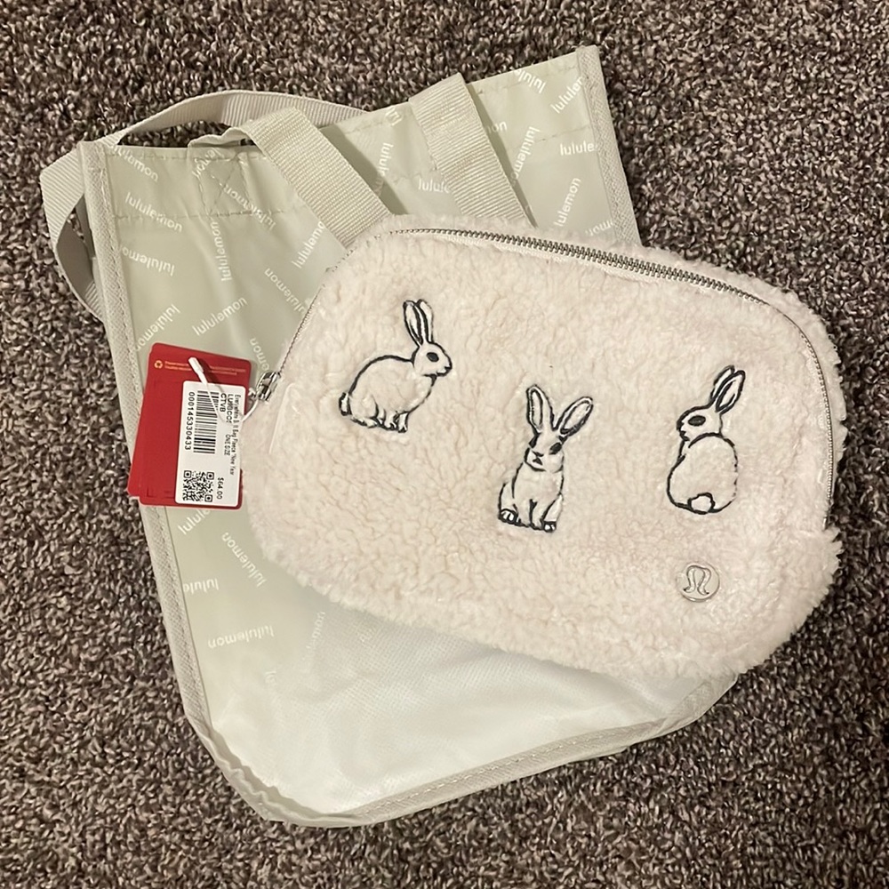 NWT Lululemon Everywhere Belt Bag Fleece Bunny *Lunar New Year